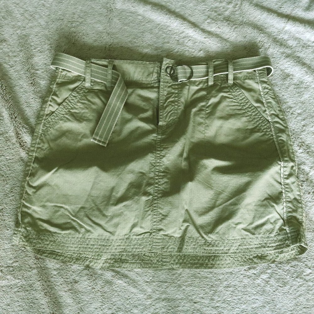 Sonoma Size 10 Light Green Skorts w/Belt
